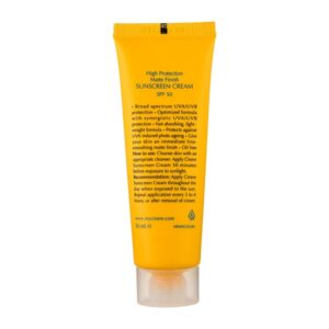 کرم ضد آفتاب بی رنگ سینره مدل Oil Free با +SPF50 پوست چرب حجم 50 میلی لیتر